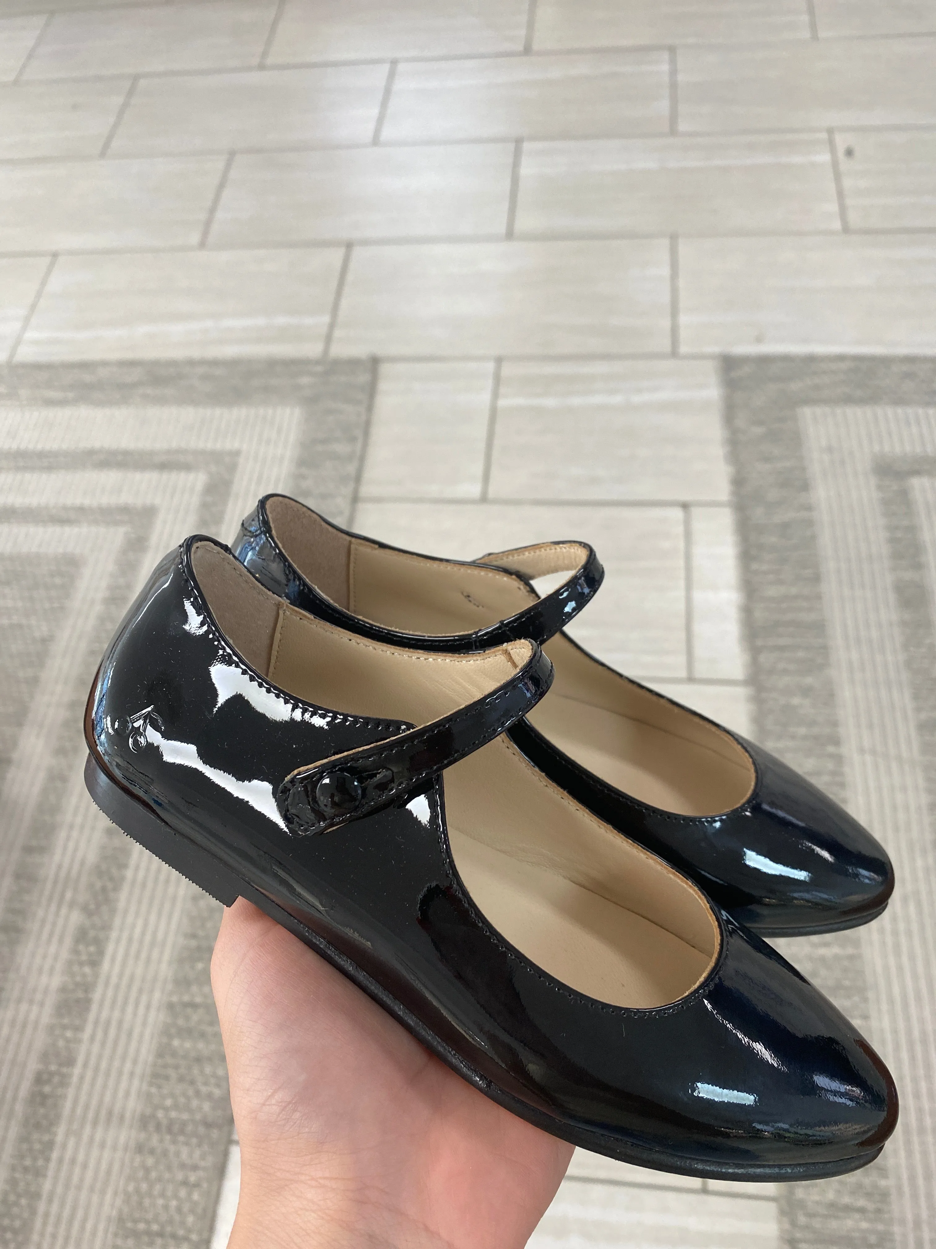 Bonpoint Black Patent Pointed Mary Jane