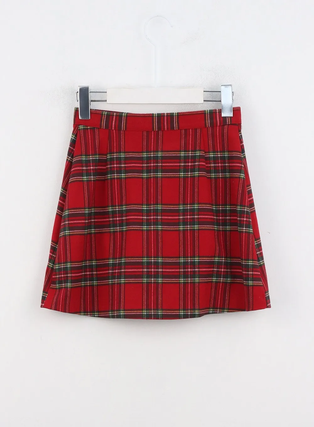 Buttoned Plaid Mini Skirt IN323