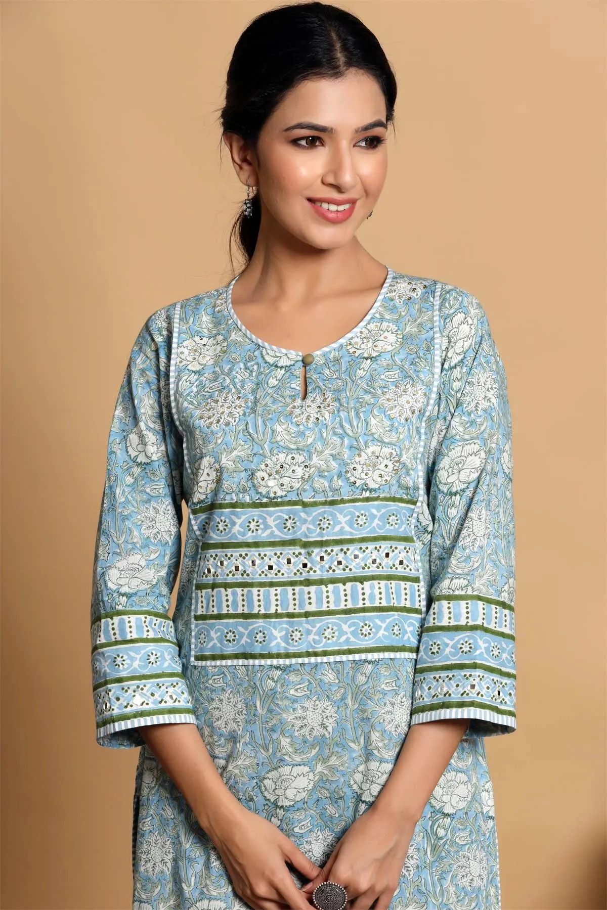 Straight Fit Kurta/Pant Set In Aqua Green Color