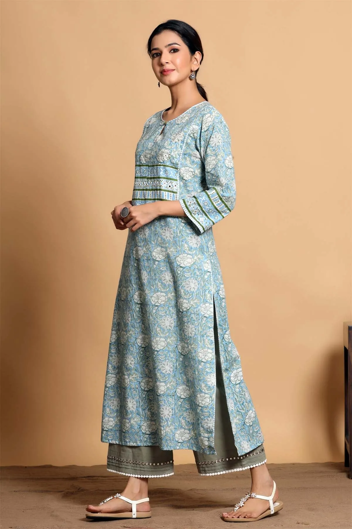 Straight Fit Kurta/Pant Set In Aqua Green Color