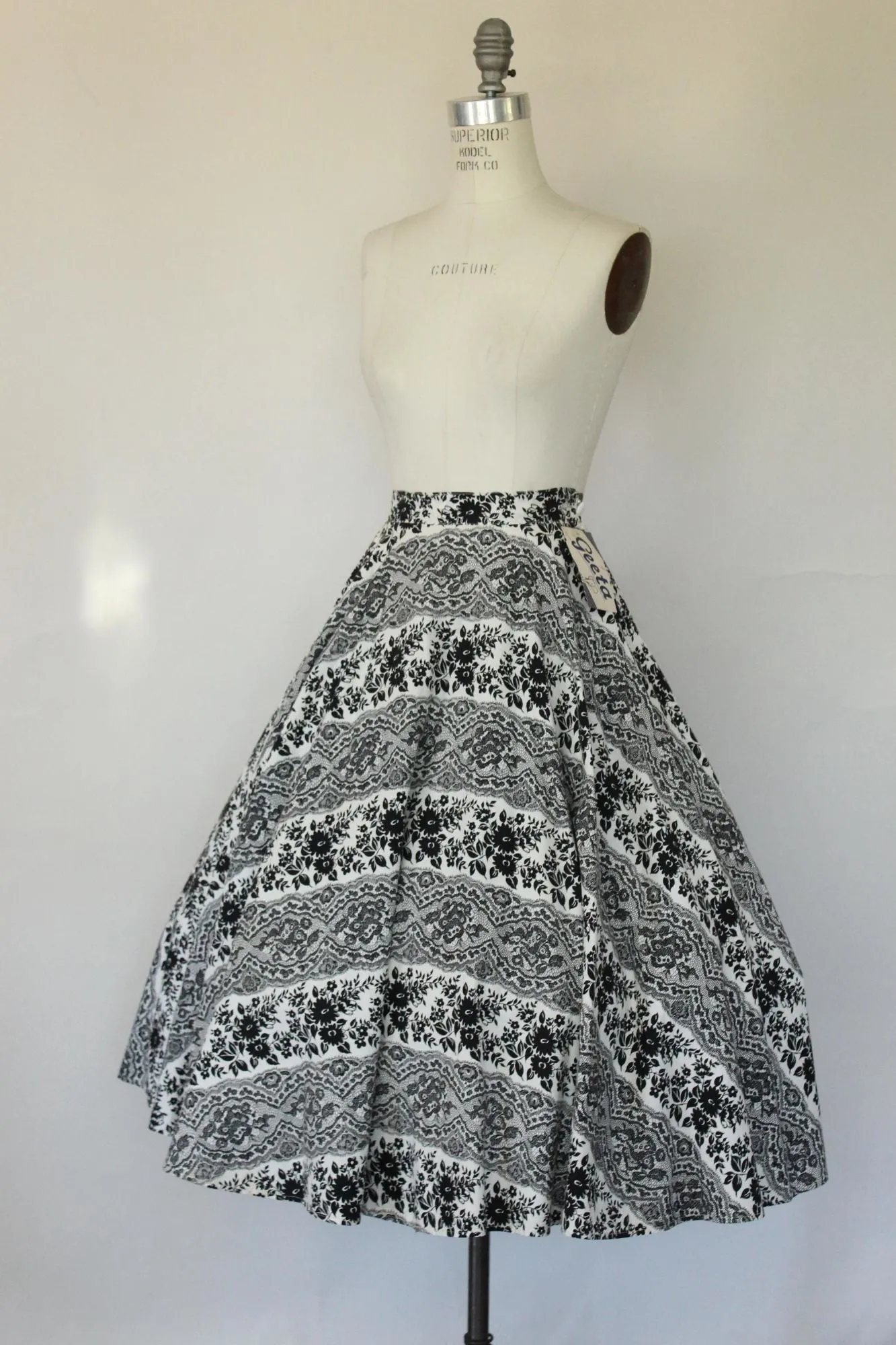 Vintage 1950s Deadstock New with Tags Geeta Black and White Full Circle Skirt